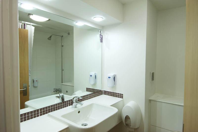 Premier Inn Runcorn Bagian luar foto