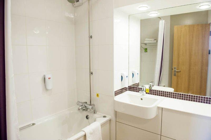 Premier Inn Runcorn Bagian luar foto